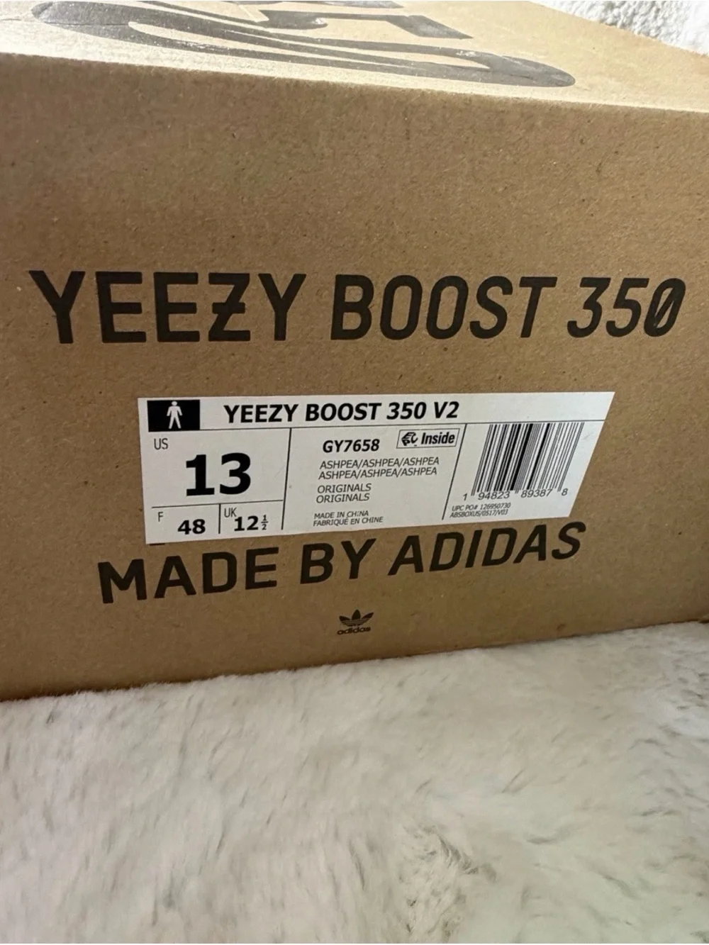 Yeezy authentic boost